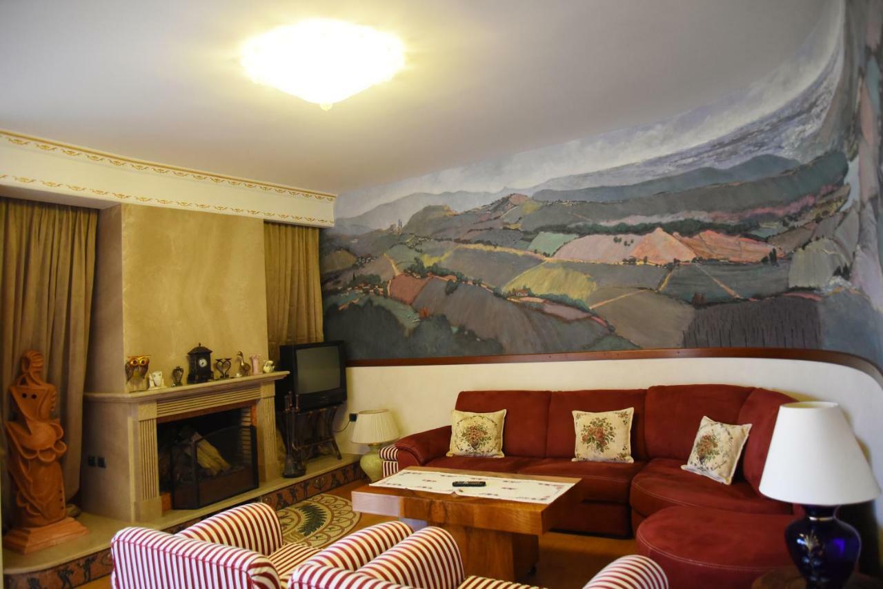 #IoniaHouse Surrel Villa Tirana Esterno foto
