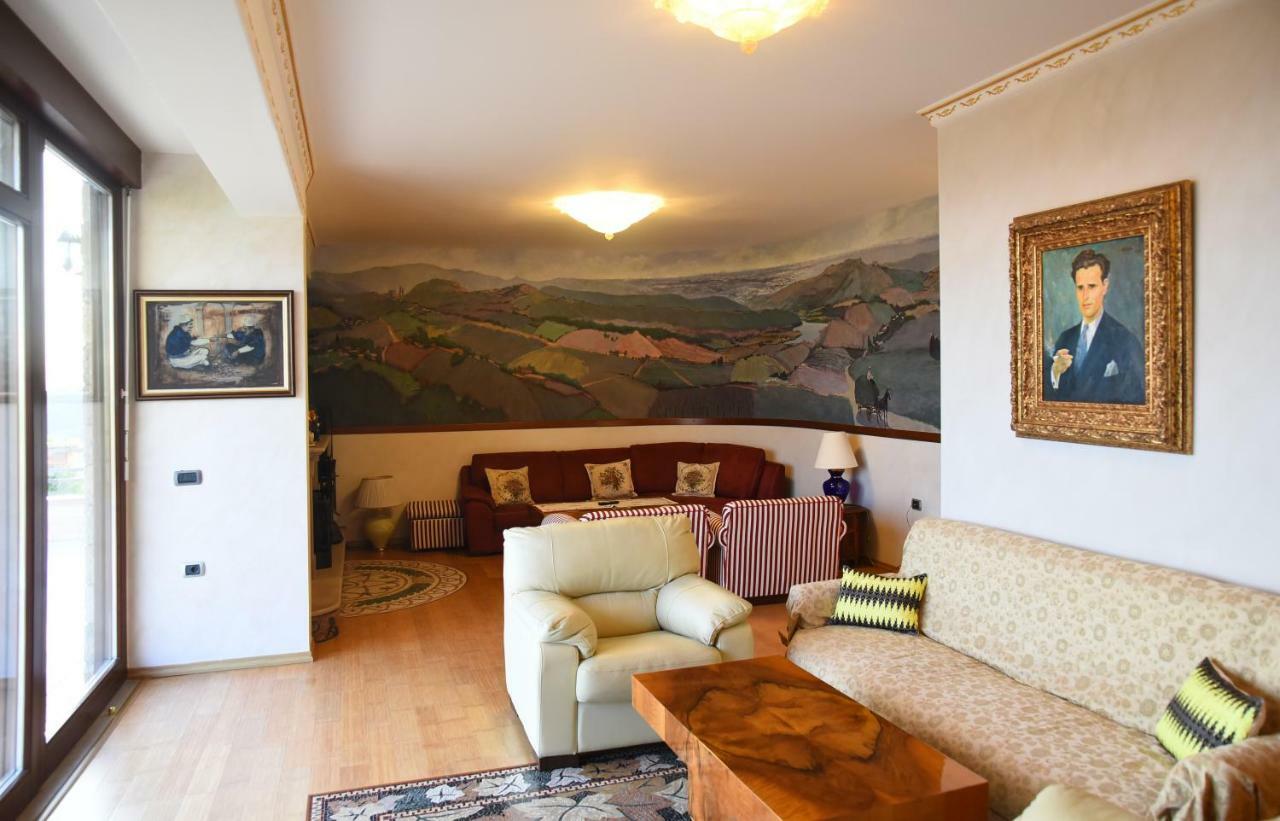 #IoniaHouse Surrel Villa Tirana Esterno foto