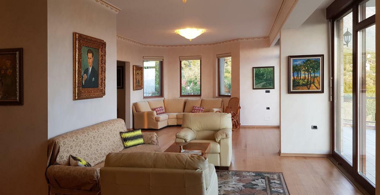 #IoniaHouse Surrel Villa Tirana Esterno foto